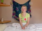 Ersties - Musikstudentin Anna M. aus Erfurt verwöhnt sich mit Dildo 8/16