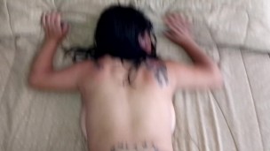 Le doy verga a la vecina