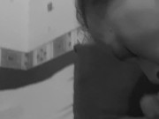 J’aime enfoncer ça grosse bite dans ma bouche 9/16