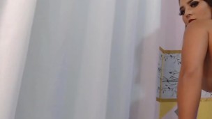 Hot Brazilian girl shaking her ass to funk music