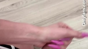 Jerking and cum on heels