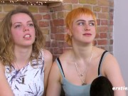 Ersties - 19-jährige Lilith steht zum ersten Mal für heiße lesbische Action vor der Kamera 11/16