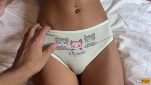 I'm already 18 years old - can you fuck me like a neighbor? - Video Porno Gratuite HD | Skiny Miss