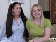 Ersties - Lana L besucht Line für heißen lesbischen Spaß 2/16