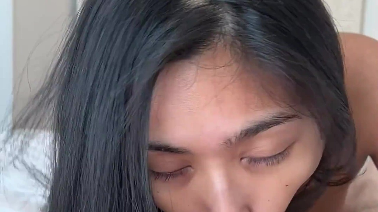 He cums on my face and puts it back in my pussy! - RedTube