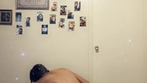 Showing ass
