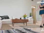 Jill, Eliza & Jewelz Are In For Some Delightful Threeway - A GIRL KNOWS 6/16