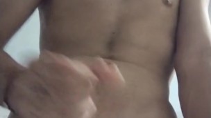HORNY GUY MASTURBATE AND CUM
