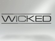 Gorgeous blonde Aiden Ashley fucked by stud Seth 1/16