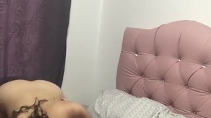 Romantic lesbian sex between Latin girls