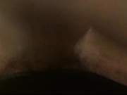 Je me branle dans une jolie chatte qui mouille de plaisir