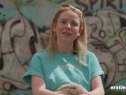 Ersties - Blondine Mia A vergnügt sich mit Tentakel Dido 6/16