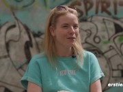 Ersties - Blondine Mia A vergnügt sich mit Tentakel Dido 8/16