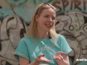 Ersties - Blondine Mia A vergnügt sich mit Tentakel Dido 9/16
