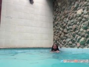 Nadar pelada da tesão por isso me toquei até gozar 5/16