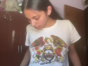 Dildo Blowjob - Morena disfruta chupando su Dildo 1/16