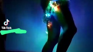 JOVEN TWINK BAILE SEXY