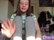 LEGGINS SQUIRT!! 18yo Skinny Teen cums in her tights! 2/16