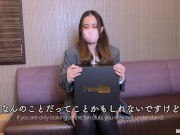 【ベッド超え潮吹き/祝】ベッドの外までイっちゃう特大潮吹き&痙攣アクメ!! 意識が飛びかけるハード責めSEX♡ 旦那に秘密でHな動画を配信してたら、世界的エロサイトからお祝いされた人妻さん♪　個人撮影 2/16