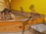 LE DI LA COGIDA DE SU VIDA A MI AMIGA ELIZABETH EN EL JACUZZI DEL HOTEL DONDE LA CONOCI 1/16