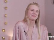 Ersties - Intime Sinnlichkeit mit der blonden Jolien in sexy Dessous 12/16