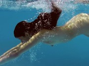 Yenifer Chacon poses with her juicy body 14/16