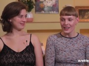 ersties - intensive strap-on-action im doggystyle mit emma k und amanita 15/16