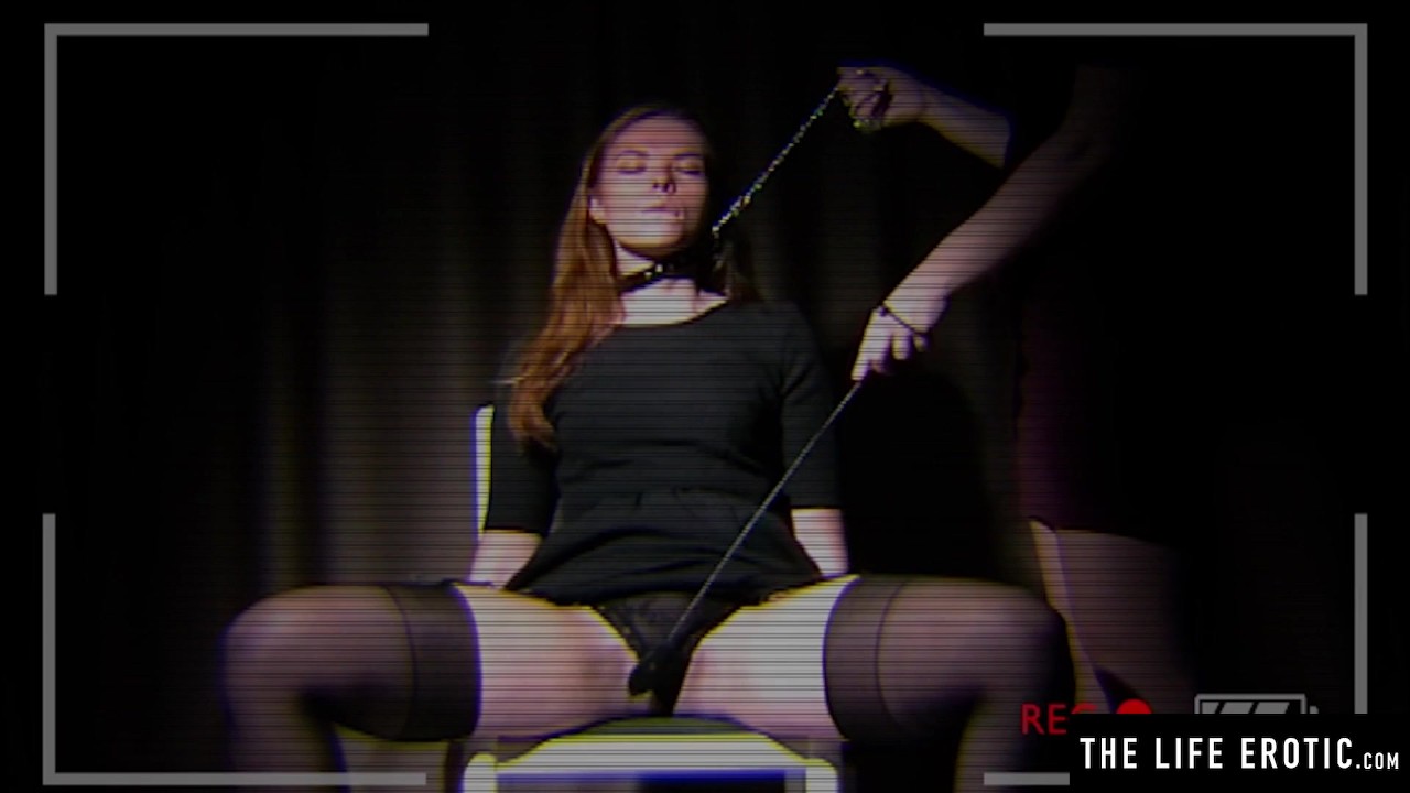 Sexy submissive masturbates as her mistress spanks her ass - RedTube