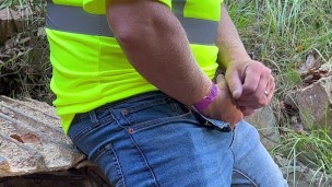 Construction Dad takes a break to cum