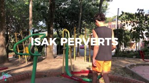 ISAK DOING EXERCISES AND SHOWING HIS MUSCLES, LURGO COMES HOME TO SHOW HIS HUGE DICK