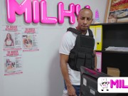 ¡¡Oh mierda, no lo soporto, por favor sácalo!! Roxy Hot cabalga una gran polla 10/16