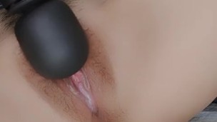 日本の女子大生がまんこを見せつけながら電マオナニーでイキまくり|Japanese Uncensored