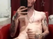 LA PRIMA DE MI AMIGO ME PIDE QUE ME TOQUE PARA ELLA