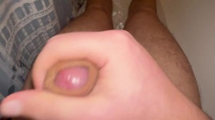 Me masturbo en la bañera