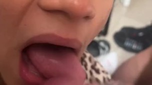 Me mamou depois tomou pirocada na cara