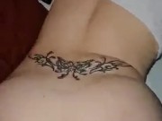 Je la réveille à lui baisant la 🐱 1/16