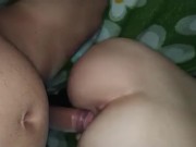 انقلبت رأسا على عقب وصديقي ضاجعني، لم يستطع المقاومة بمهبلي الضيق، أتمنى ألا يسمعنا الجيران 💦 6/16