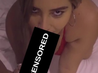 Safada pagando aluguel com uma mamada na rola do dono da casa.