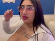 ABOGADA HOT juega con su COÑO mientras espera a su CLIENTE 4/16