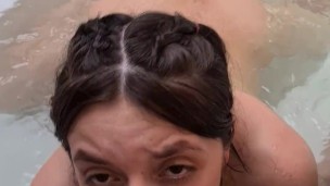 mi hijastra me hace garganta profunda hasta ahogarse