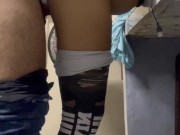 Mi hermanastra se pone muy cachonda y cogemos en silencio para que no nos descubran 10/16