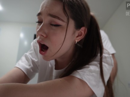 Stepsister made breakfast and got a mouthful of cum.Deluxe_Bitch