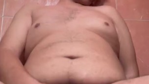 chubby masturbating