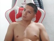 Argentino Influencer Masajeando su Enorme Verga 2/16