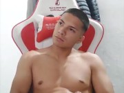 Argentino Influencer Masajeando su Enorme Verga 4/16