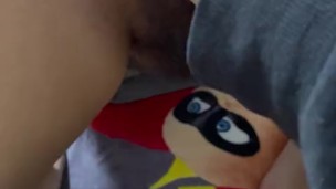 making her cum w her favorite toy