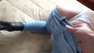 Stepson masturbates while caressing my ass, he wants to fuck me