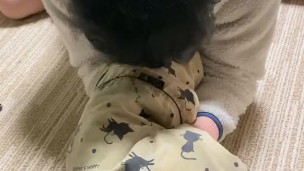 シロクマの交尾を真似て布団セックスで再現する