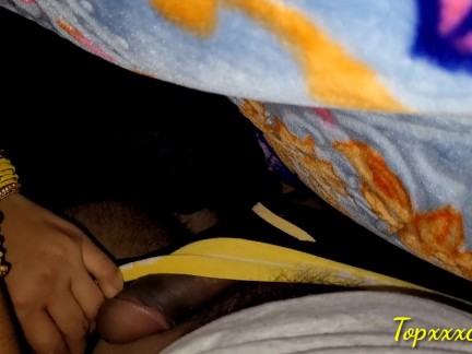 Hot stepsister XXX fun in blanket.