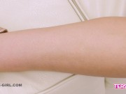 Sexy Blonde shows slutty cunt and pretty feet 10/16